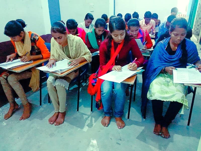 Shiksha Na Ruke